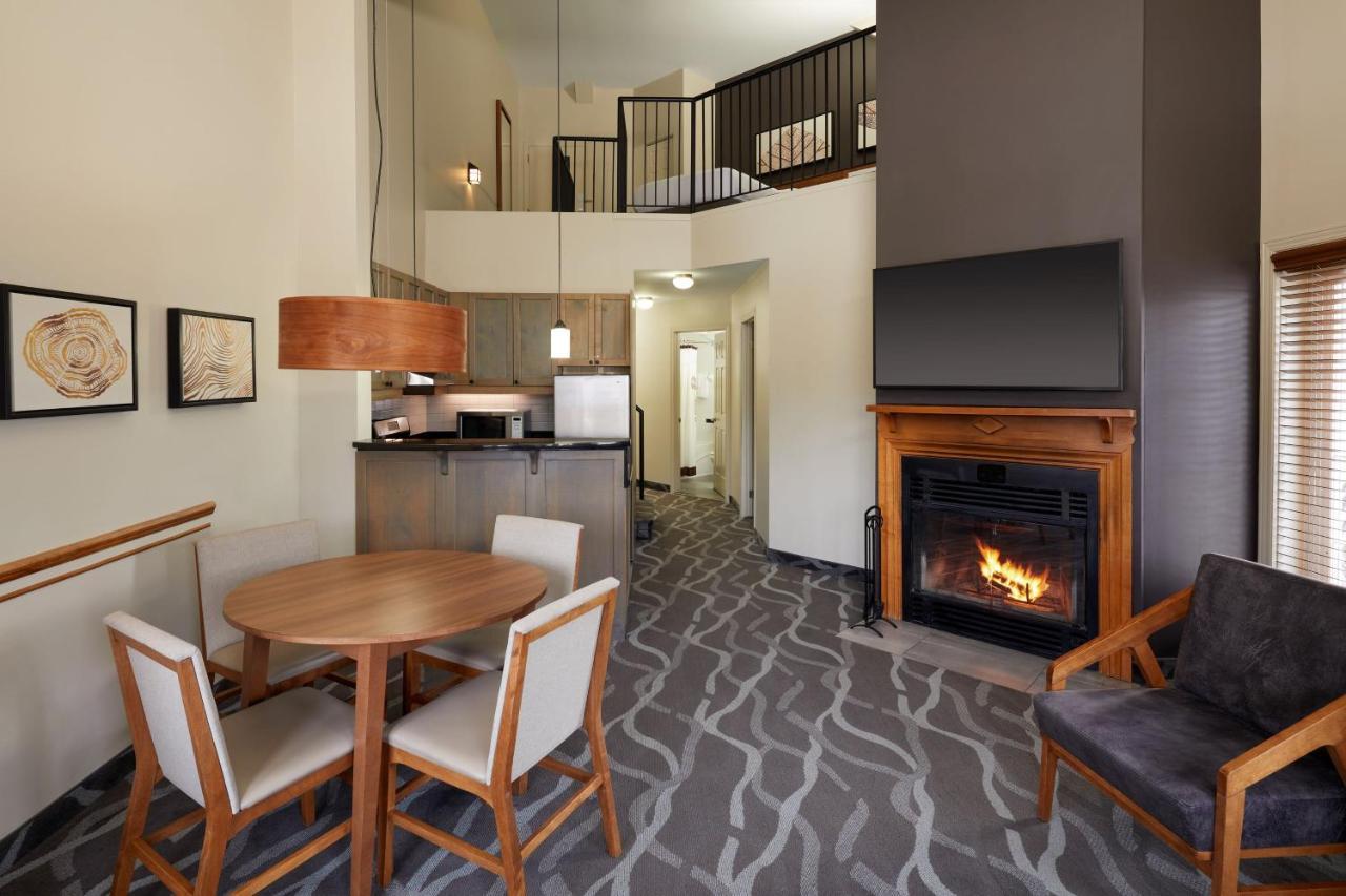 Residence Inn By Marriott Mont Tremblant Manoir Labelle Экстерьер фото